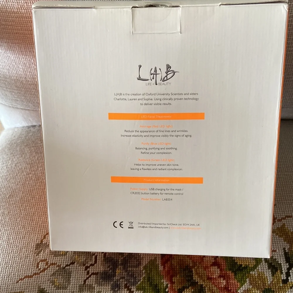 L( A )B LED FACIAL MASK